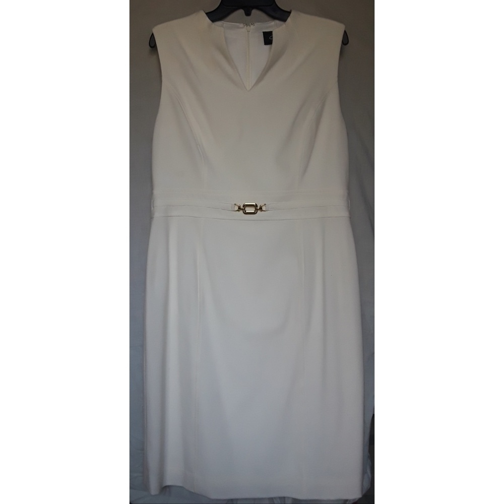 🌻2 for $30🌻 White Fitted Business Casual Dress